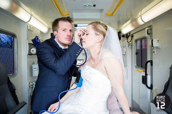 After-Wedding-Shooting im Rettungswagen!